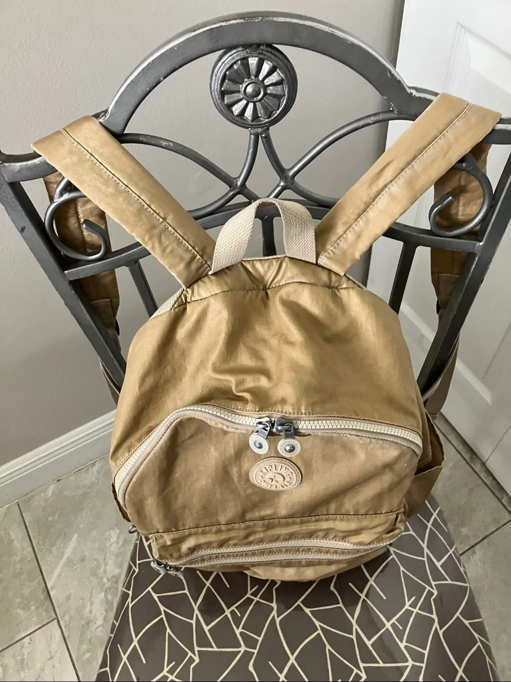 Kipling women ezra